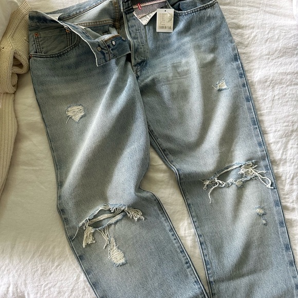 Levi's Vintage Light Blue Ripped Denim - Picture 1 of 7